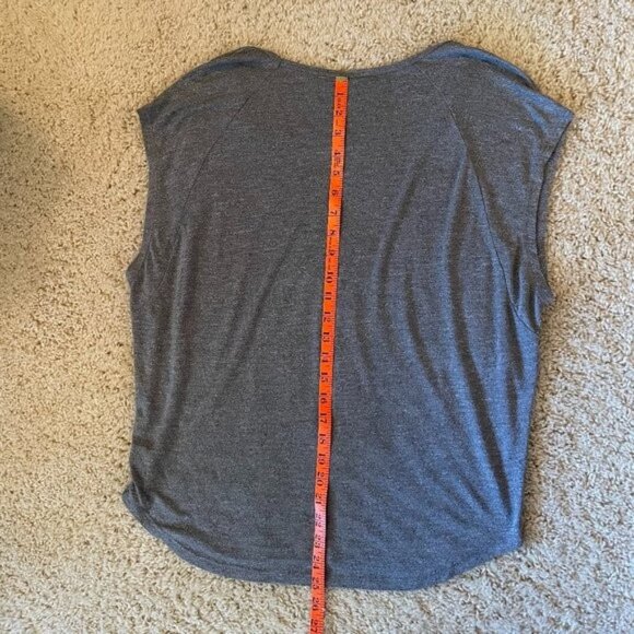 Volcom Biker Tee Size S Runs Large Oversized Loose Fit Graphic Gray Cap Sleeves - Picture 4 of 6